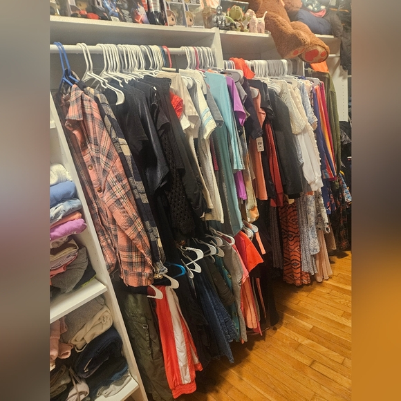 Meet your Posher, Jennifer - Picture 6 of 7